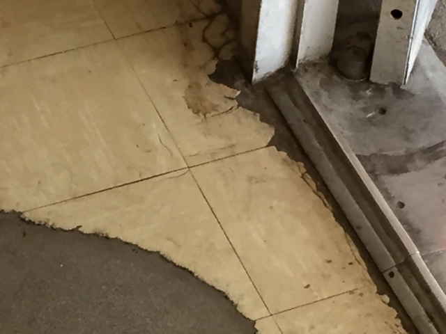 Tile that contains asbestos